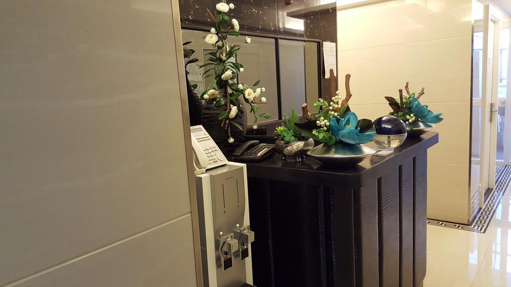 Seasons Hotel - Causeway Bay Hong Kong Esterno foto