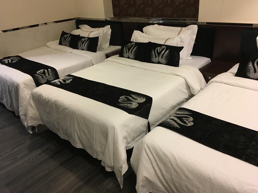 Seasons Hotel - Causeway Bay Hong Kong Esterno foto