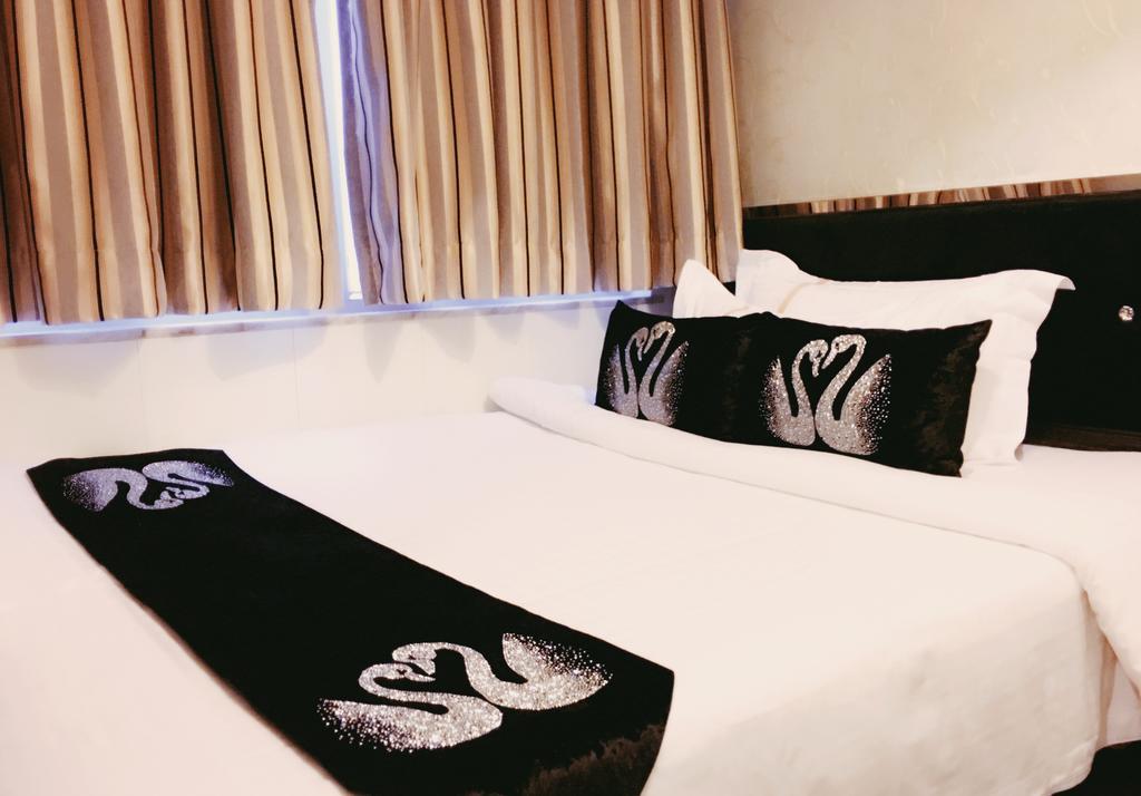 Seasons Hotel - Causeway Bay Hong Kong Esterno foto