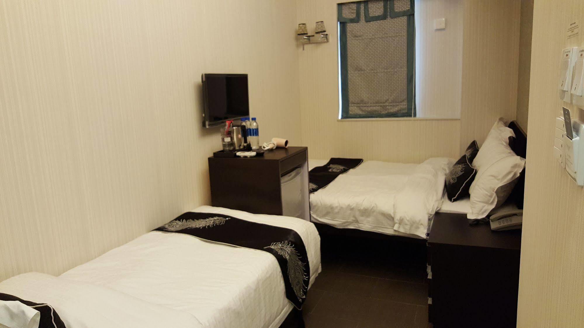 Seasons Hotel - Causeway Bay Hong Kong Esterno foto
